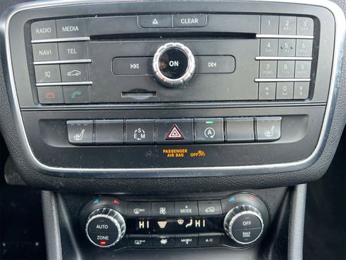 Used 2015 Mercedes-Benz CLA 250 4MATIC image 27