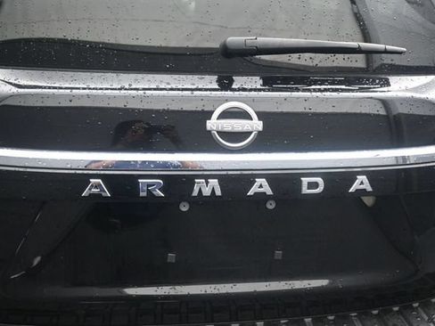 Used 2023 Nissan Armada Platinum w/ Captain's Chairs Package RWD image 12