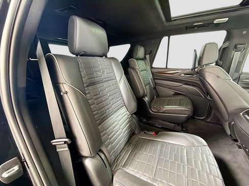 Used 2024 Cadillac Escalade Sport Platinum w/ LPO, ONYX Package image 30