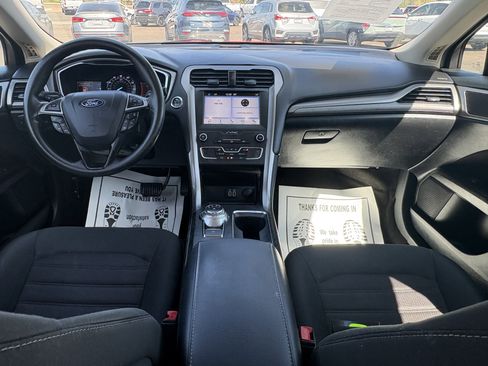 Used 2019 Ford Fusion SE image 14