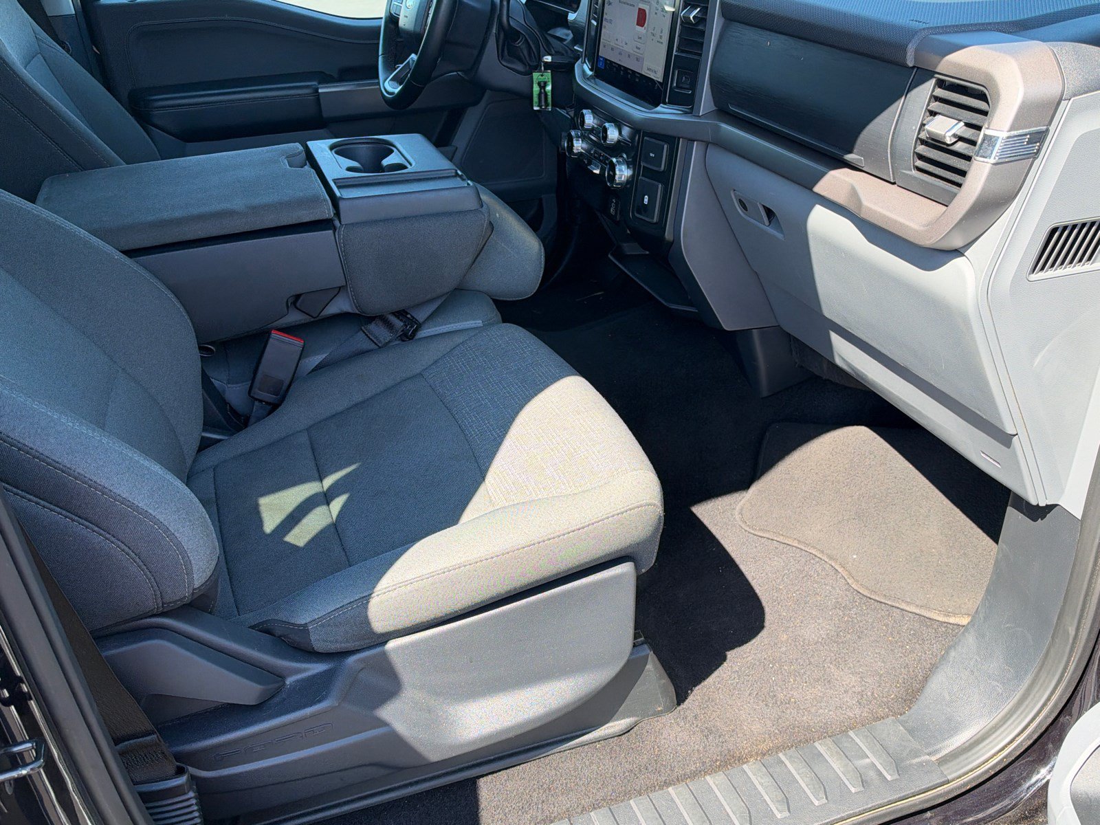 Used 2025 Ford F150 XLT w/ Equipment Group 301A Standard AWD/4WD image 13