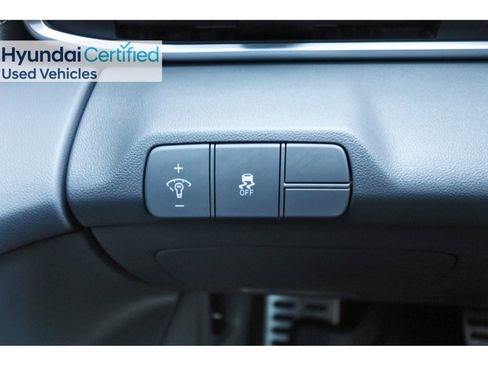 Certified 2025 Hyundai Elantra Sport image 22