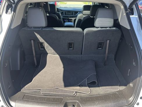 Used 2019 Buick Enclave Essence AWD/4WD image 33