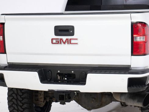 Used 2016 GMC Sierra 2500 Denali w/ Duramax Plus Package image 16