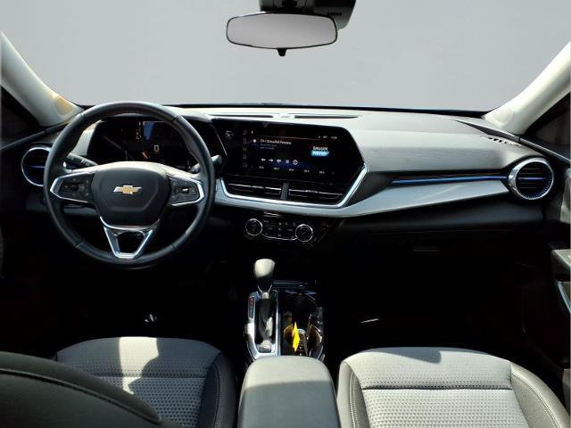 Used 2025 Chevrolet Trax LT w/ Driver Confidence Package FWD image 7