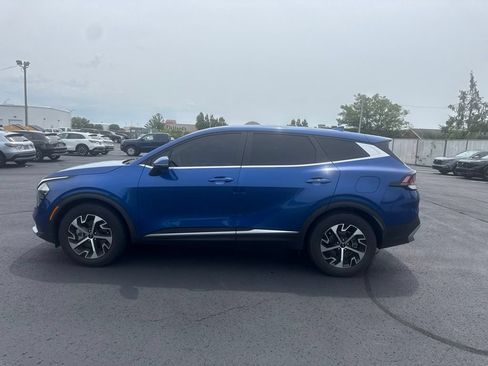 Used 2023 Kia Sportage EX FWD image 4