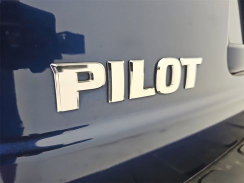 Used 2015 Honda Pilot Touring image 50