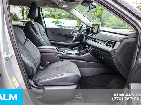 Used 2025 Mitsubishi Outlander SE FWD image 22
