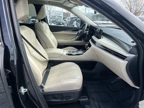 Certified 2025 INFINITI QX60 Luxe w/ Cargo Package image 38