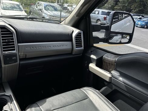 Used 2017 Ford F350 Lariat w/ Chrome Package image 16