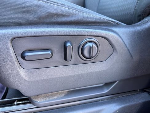 Used 2019 Chevrolet Silverado 1500 LT w/ All-Star Edition image 17