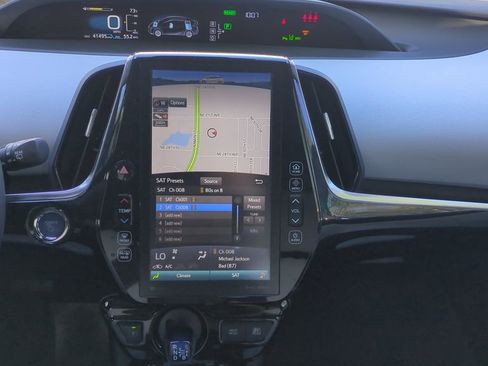 Used 2018 Toyota Prius Four Touring w/ Appearance Package image 16