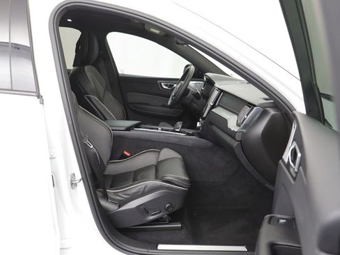 Used 2022 Volvo XC60 T8 R-Design w/ Advanced Package image 20