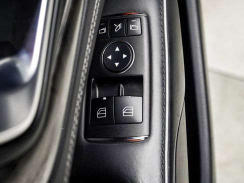 Used 2014 Mercedes-Benz SL 550 image 36