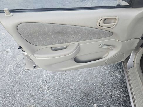 Used 1998 Toyota Corolla VE image 6