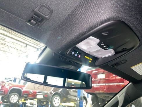 New 2026 GMC Canyon Elevation w/ Convenience Package image 19