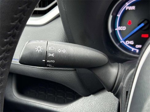 Used 2023 Toyota RAV4 SE image 27