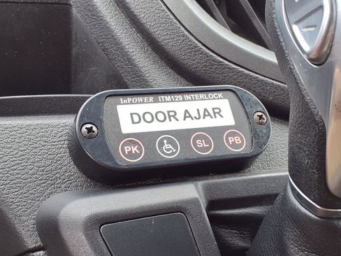 Used 2016 Ford Transit 350 XL image 23