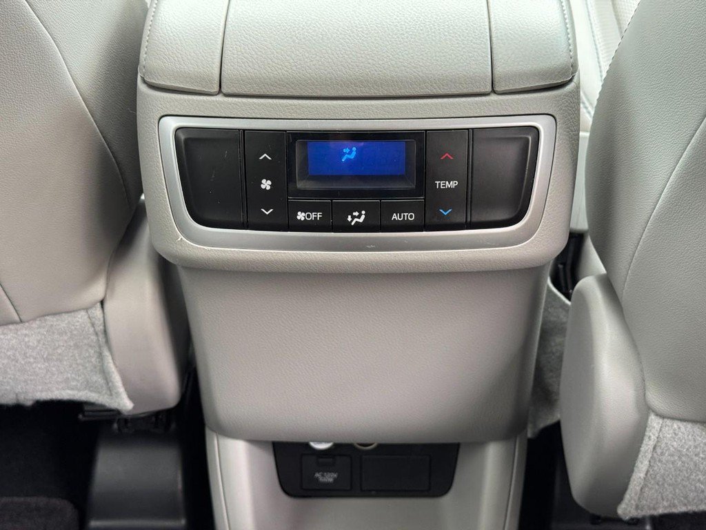 Used 2016 Toyota Highlander Limited AWD/4WD image 17