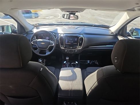 Certified 2020 Chevrolet Traverse LT w/ Driver Confidence II Package image 20