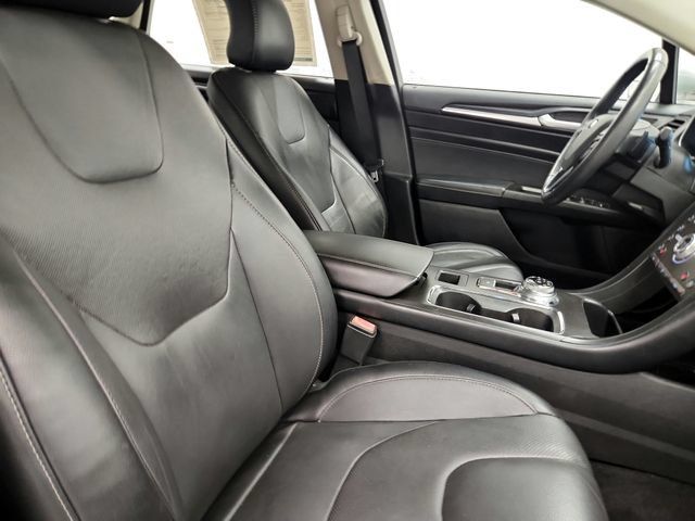 Used 2018 Ford Fusion Titanium AWD/4WD image 25