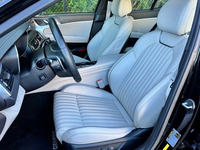 Used 2022 Genesis G70 2.0T w/ Prestige Package AWD/4WD image 23