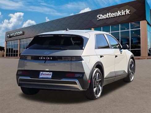 New 2026 Hyundai Ioniq 5 SE image 6