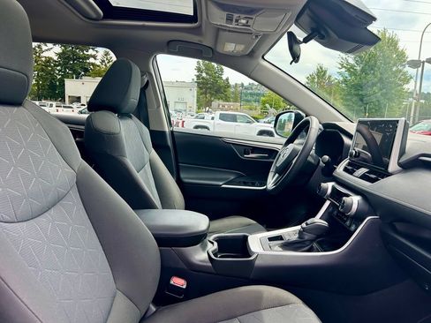 Certified 2024 Toyota RAV4 XLE w/ Convenience Package AWD/4WD image 16