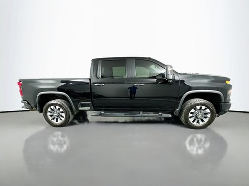 Used 2025 Chevrolet Silverado 2500 Custom w/ Custom Value Package AWD/4WD image 4