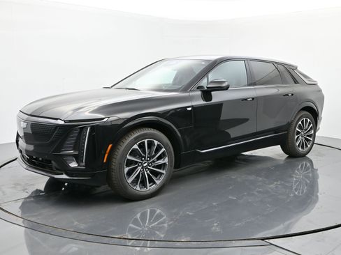New 2025 Cadillac Lyriq Sport image 1