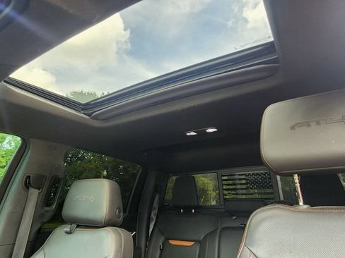 Used 2020 GMC Sierra 1500 AT4 w/ AT4 Premium Package AWD/4WD image 17
