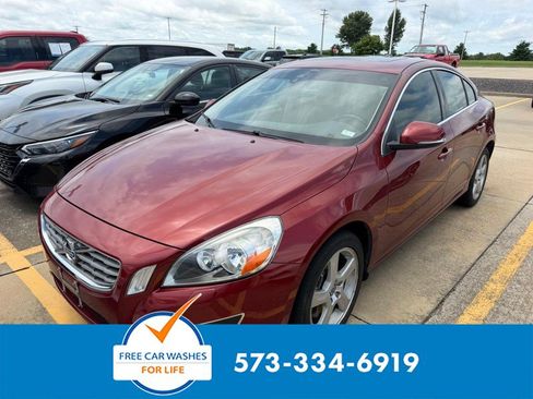 Used 2013 Volvo S60 T5 FWD image 1