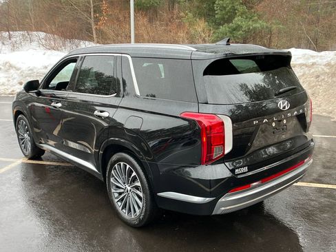 Used 2024 Hyundai Palisade Calligraphy image 3