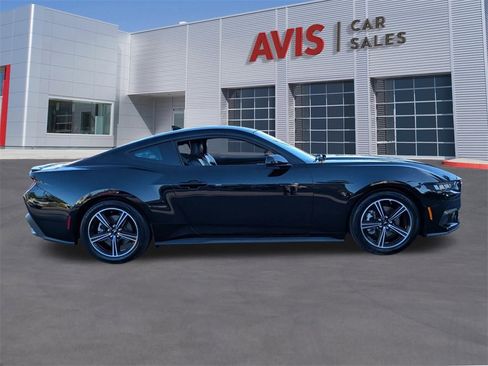 Used 2024 Ford Mustang Premium image 4