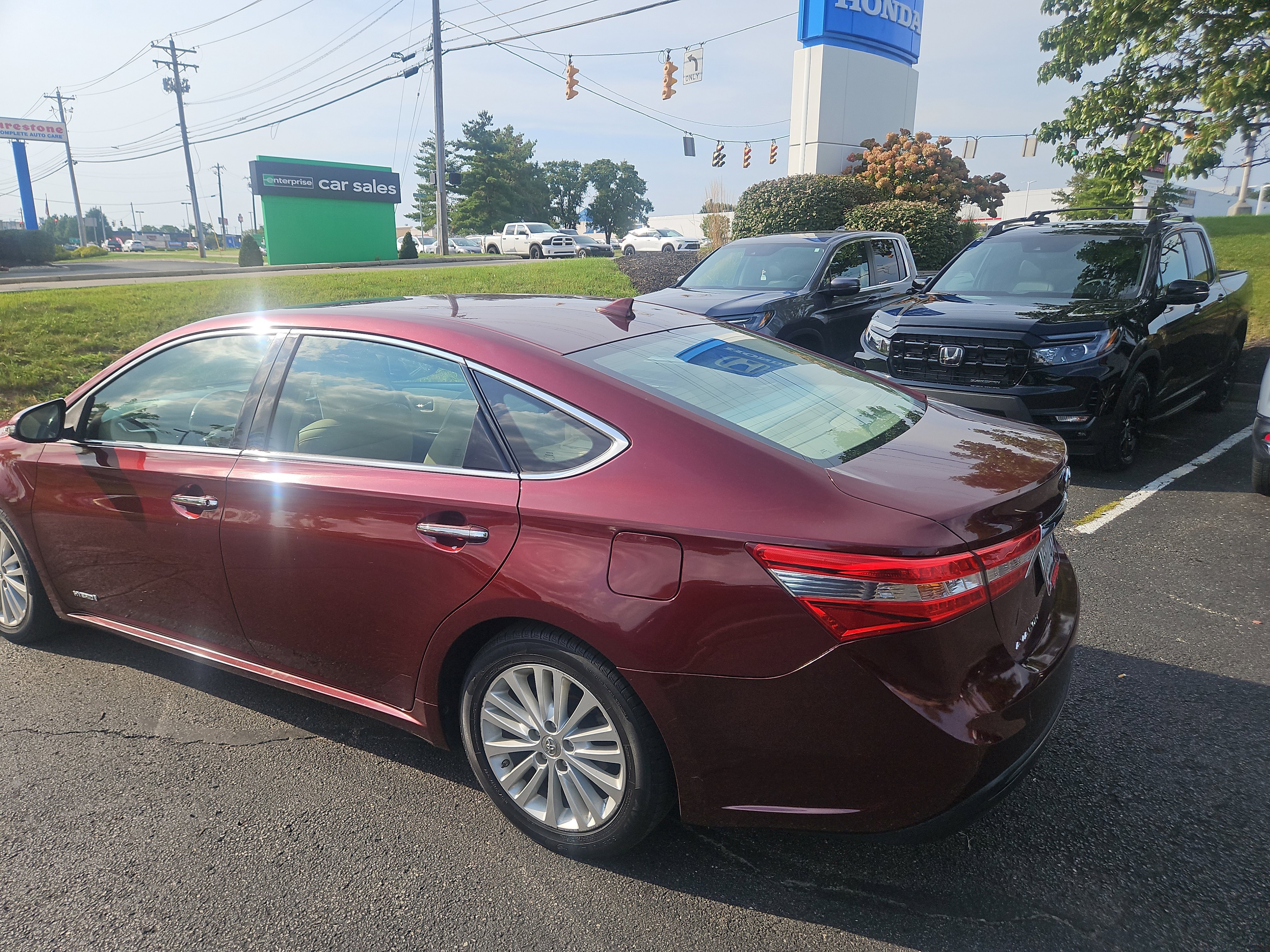Used 2014 Toyota Avalon Limited FWD image 15