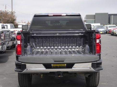 Used 2024 Chevrolet Silverado 2500 LT w/ Convenience Package image 30