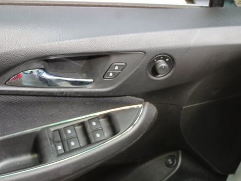 Used 2016 Chevrolet Cruze LT image 12