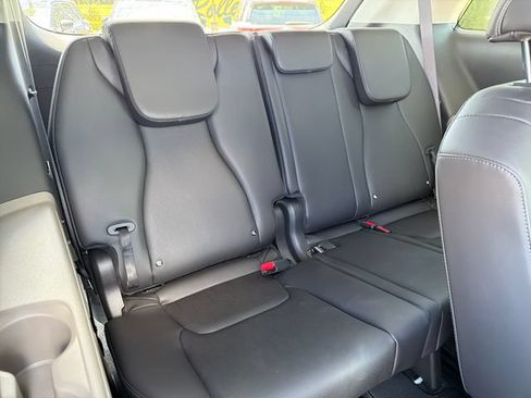 New 2026 Kia Carnival EX FWD image 23
