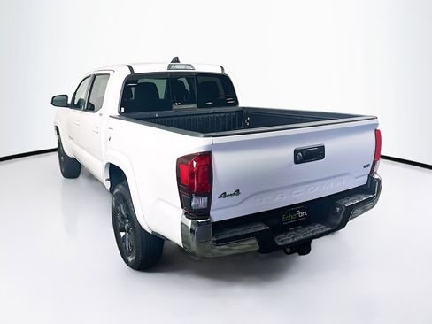 Used 2021 Toyota Tacoma SR5 AWD/4WD image 5