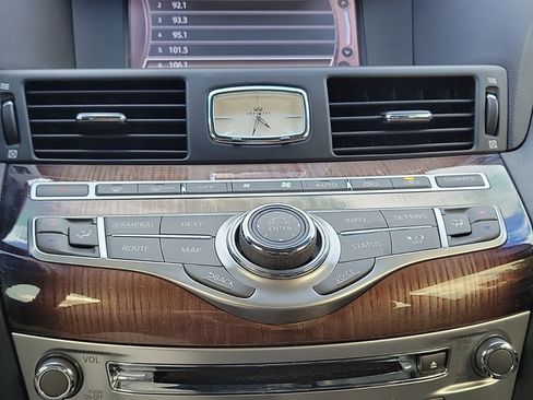 Used 2015 INFINITI Q70 L 5.6 image 20