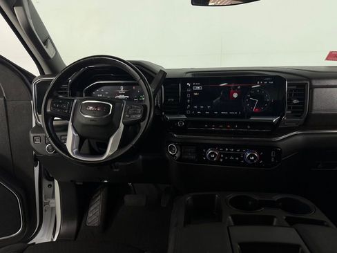 Used 2023 GMC Sierra 1500 SLE image 14