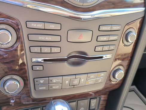 Used 2017 Nissan Armada SL image 19