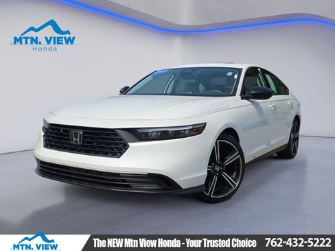 Certified 2026 Honda Accord SE image 1
