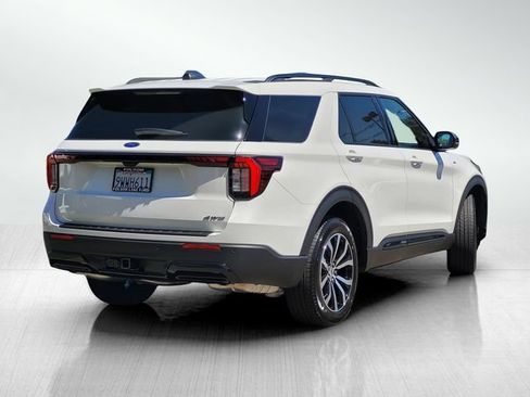 Used 2026 Ford Explorer ST-Line AWD/4WD image 4
