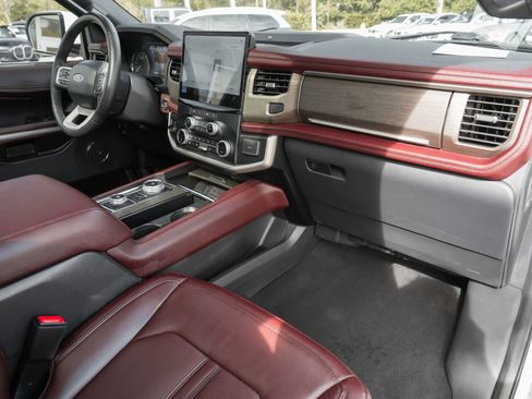 Used 2024 Ford Expedition Max Limited image 39