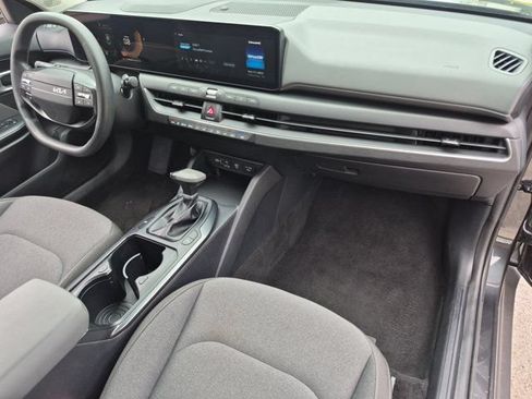 Used 2025 Kia K4 FWD image 28