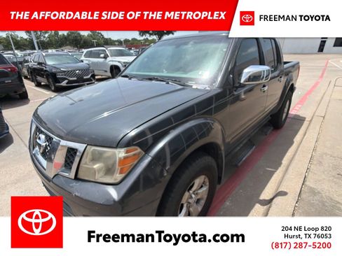 Used 2012 Nissan Frontier SV AWD/4WD image 1