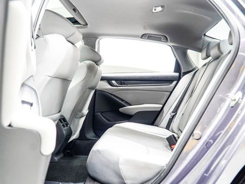 Used 2019 Honda Accord EX image 38