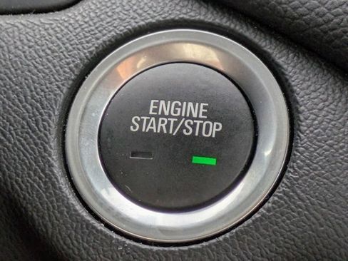Used 2024 Chevrolet Equinox LT FWD image 30