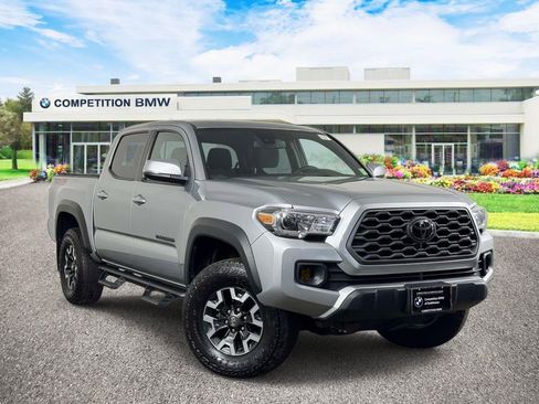 Used 2022 Toyota Tacoma TRD Off-Road AWD/4WD image 1